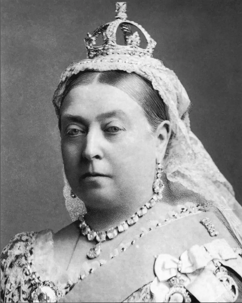 Realitatea pe care Casa Regală și-ar dori-o ascunsă: Regina, cel mai prolific baron al drogurilor din istorie