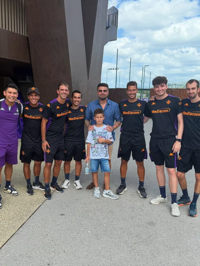Adrian Mutu îmbină utilul cu plăcutul în vacanță. Nu întâmplător și-a dus familia la Florența