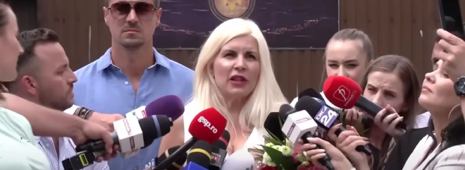 Legătura necunoscută dintre Elena Udrea și două surori criminale. Au bătut o damă de companie până la moarte și i-au dat foc