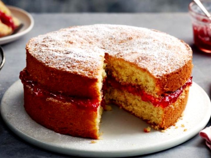 Victoria Sponge, desertul preferat al reginei Victoria. Rețeta vă îndulcește și sufletul