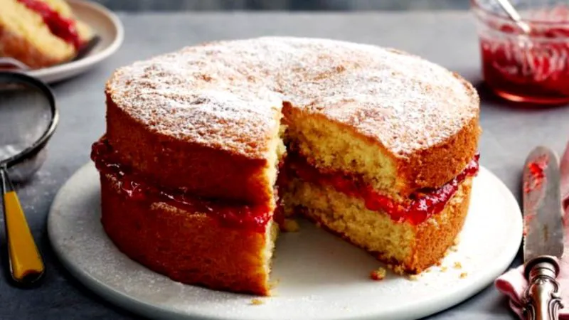 Victoria Sponge, desertul preferat al reginei Victoria. Rețeta vă îndulcește și sufletul