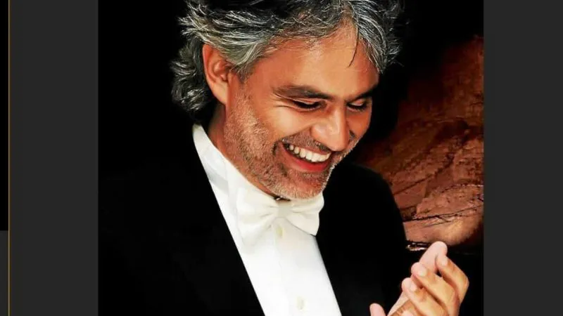 Andrea Bocelli, complet orb de la 12 ani, surprins la călărie de unul singur. Imagini incredibile