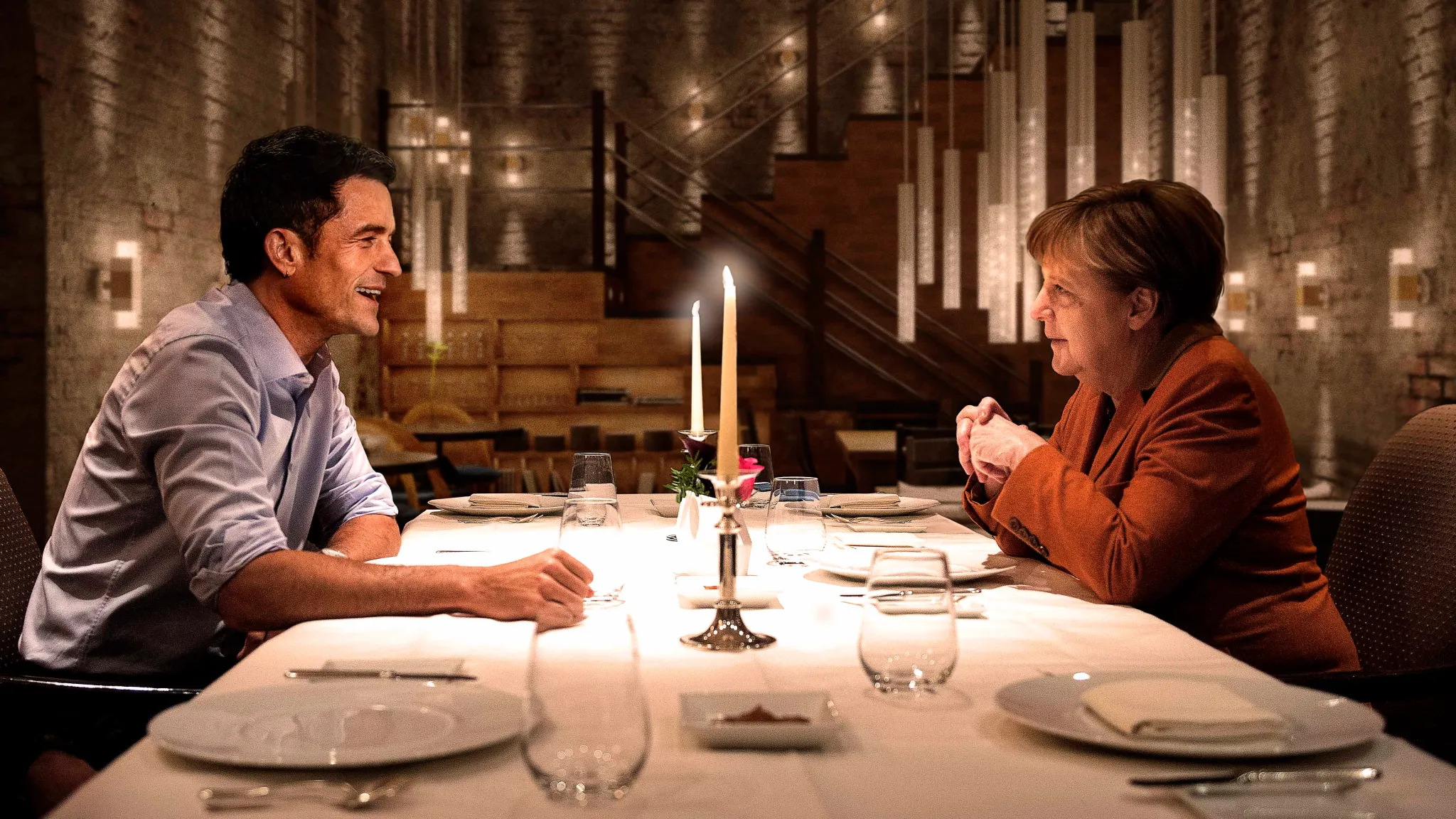 Orlando Bloom, ironii la adresa relației dintre Katy Perry și Justin Trudeau. S-a spus că a fost, „fotografiat în timp ce lua cina cu Angela Merkel”