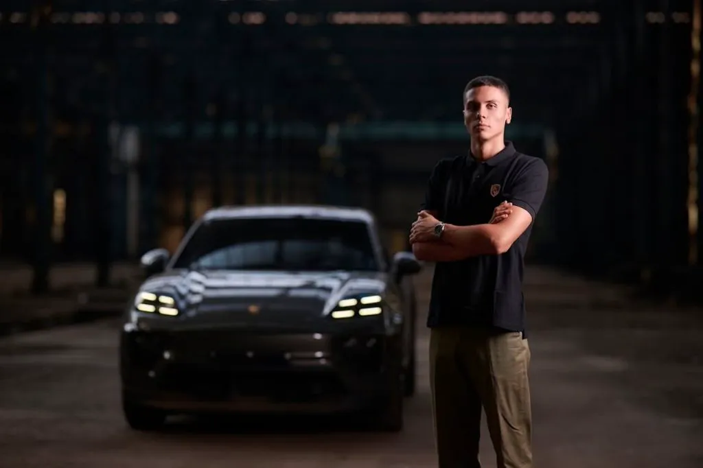 David Popovici, o nouă performanță istorică. Campionul e primul român care primește acest rol
