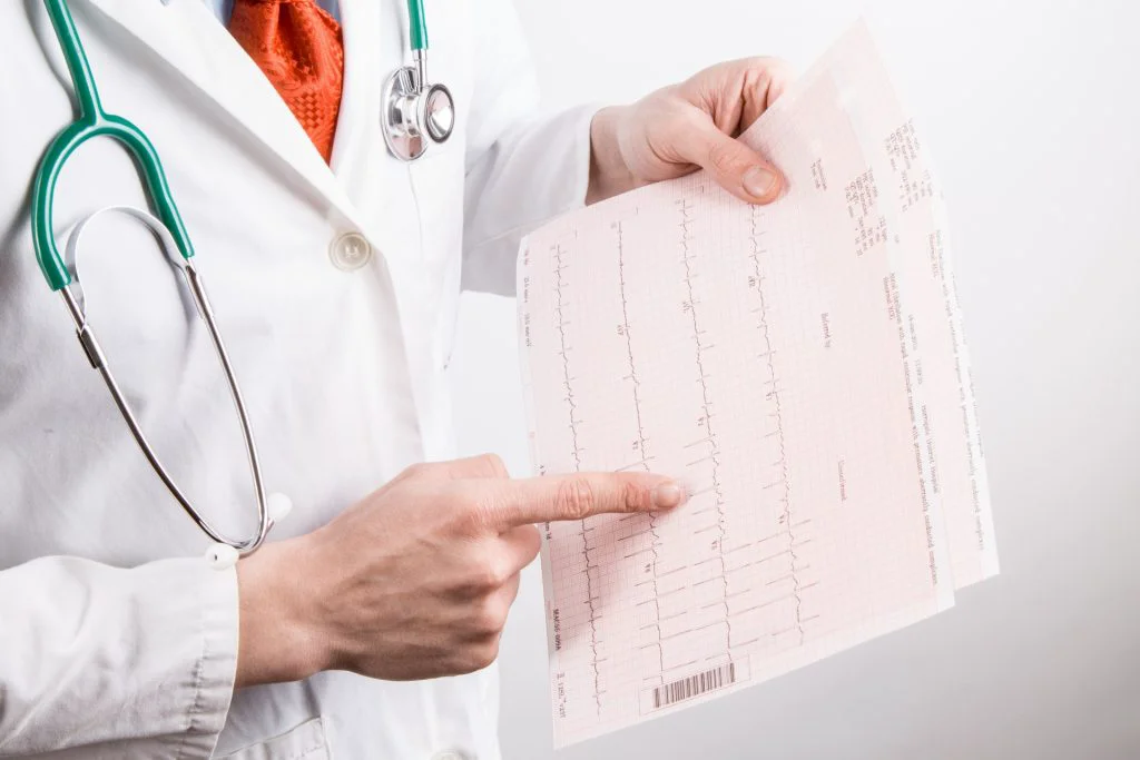 Ultimele vești pentru pensionarii bolnavi de cancer. Ce se întâmplă cu plata CASS începând de astăzi