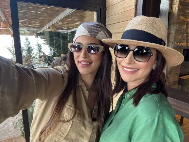 Fiica de 24 de ani a Andreei Berecleanu se iubește cu un bărbat trecut de prima tinerețe! S-a sărutat cu grizonatul sub ochii tuturor