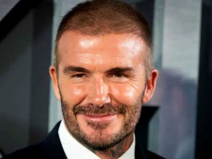 David Beckham, grădinar de lux. Cum se îmbracă pentru a smulge ceapa – Video