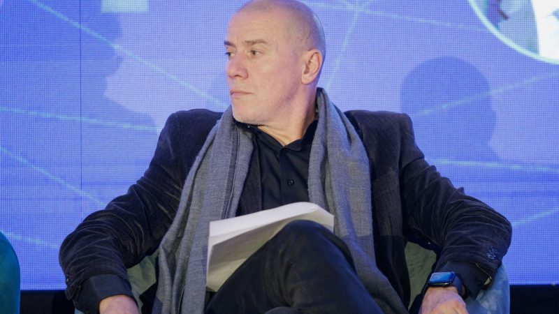 Ministrul Culturii va fi bunic. Fiica lui, actriță, păstrează același secret ca și mama ei, Maia Morgenstern