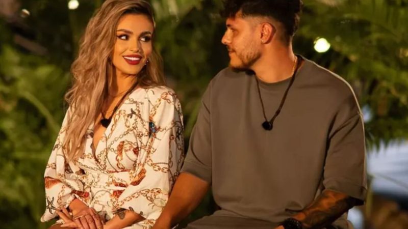 Ella de la Insula Iubirii, asumată, vulnerabilă și ipocrită! Pentru bani, a făcut-o și pe asta