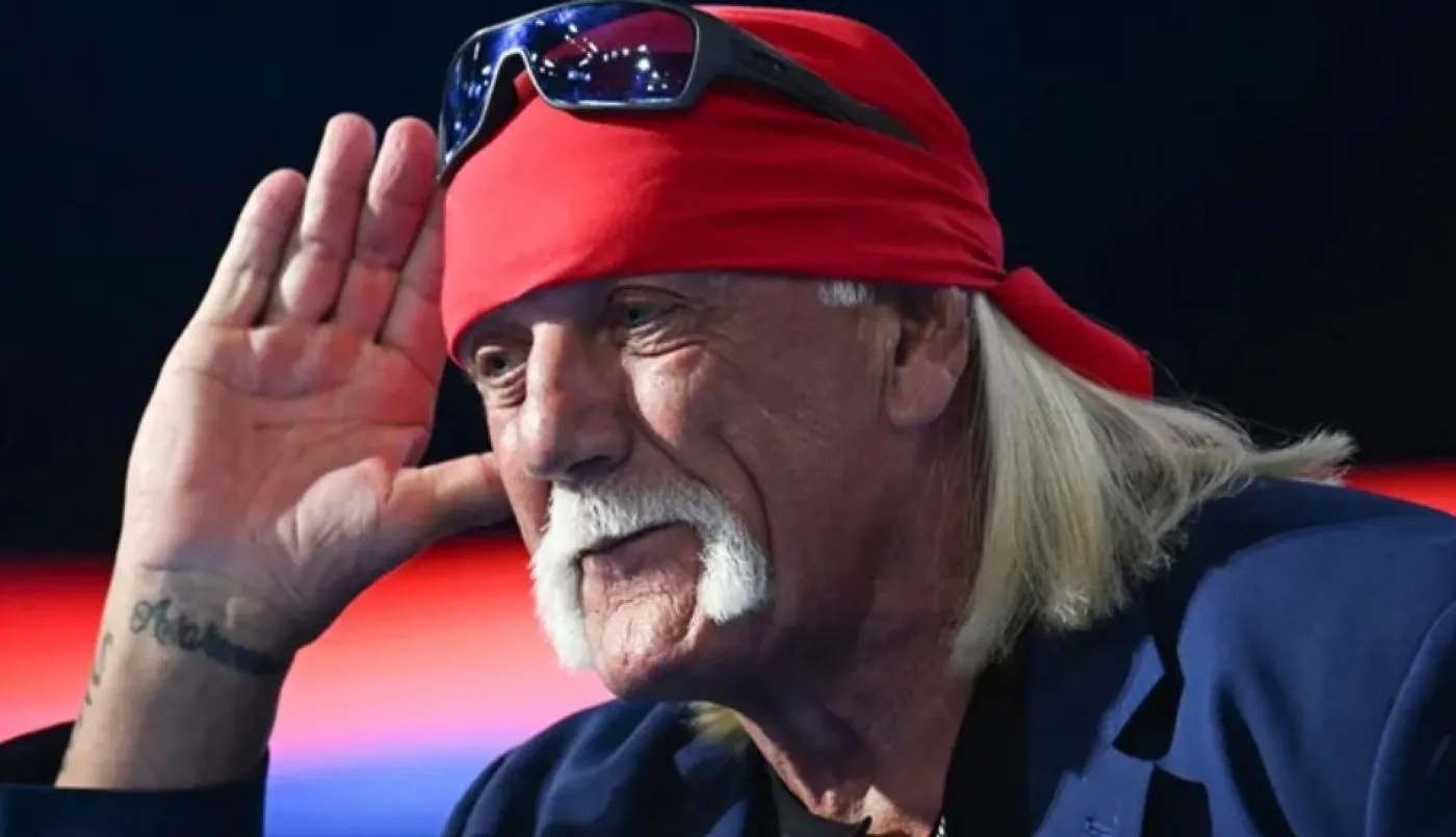 Keanu Reeves a adoptat câinele loial al lui Hulk Hogan. Animalul s-a despărțit de stăpânul său într-un mod sfâșietor