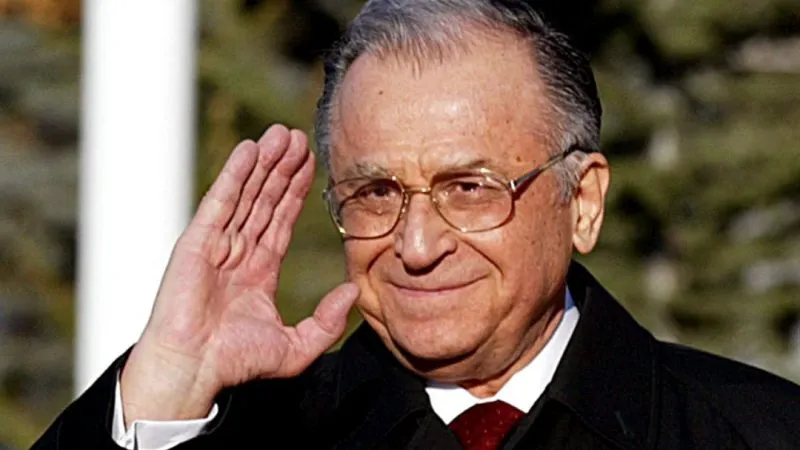 Ion Iliescu, declarații tulburătoare despre plecarea tatălui în Rusia și relația rece cu mama. „Sub presiunea poliției, a divorțat”