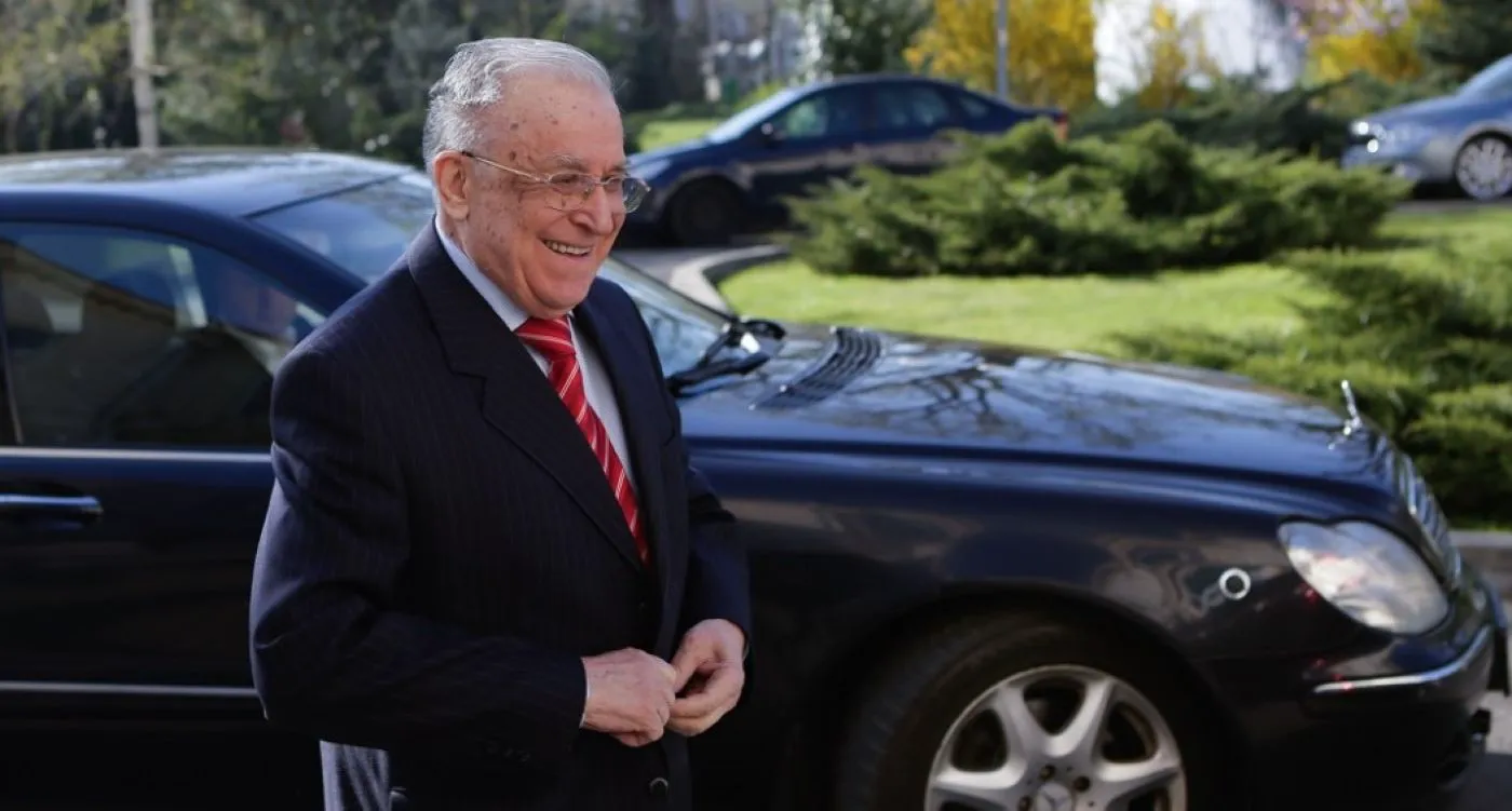 Ion Iliescu va fi înmormântat creștinește, cu slujbă și preoți. S-a schimbat însă cimitirul