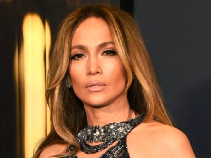 Cum a ajuns Jennifer Lopez la divorțuri și despărțiri. Există o teorie a ciclurilor de viață