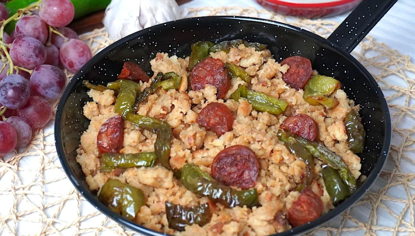 Deliciul spaniol făcut din firimituri de pâine care spune o poveste. Rețeta datează din vremurile în care nimic nu se arunca