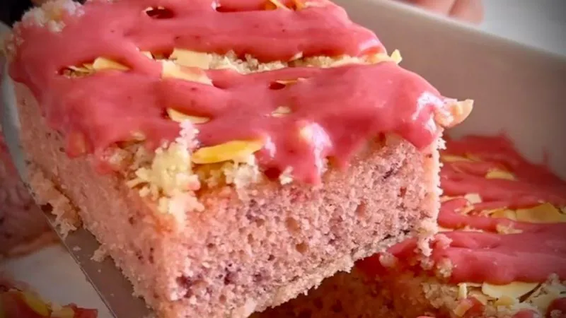 Rețetă de prăjitură delicioasă cu prune. Rezultatul e spectaculos