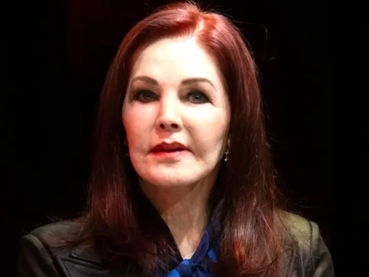Fiul Priscillei Presley, criticat pentru că cere bani pe internet. Explicațiile lui nu au convins