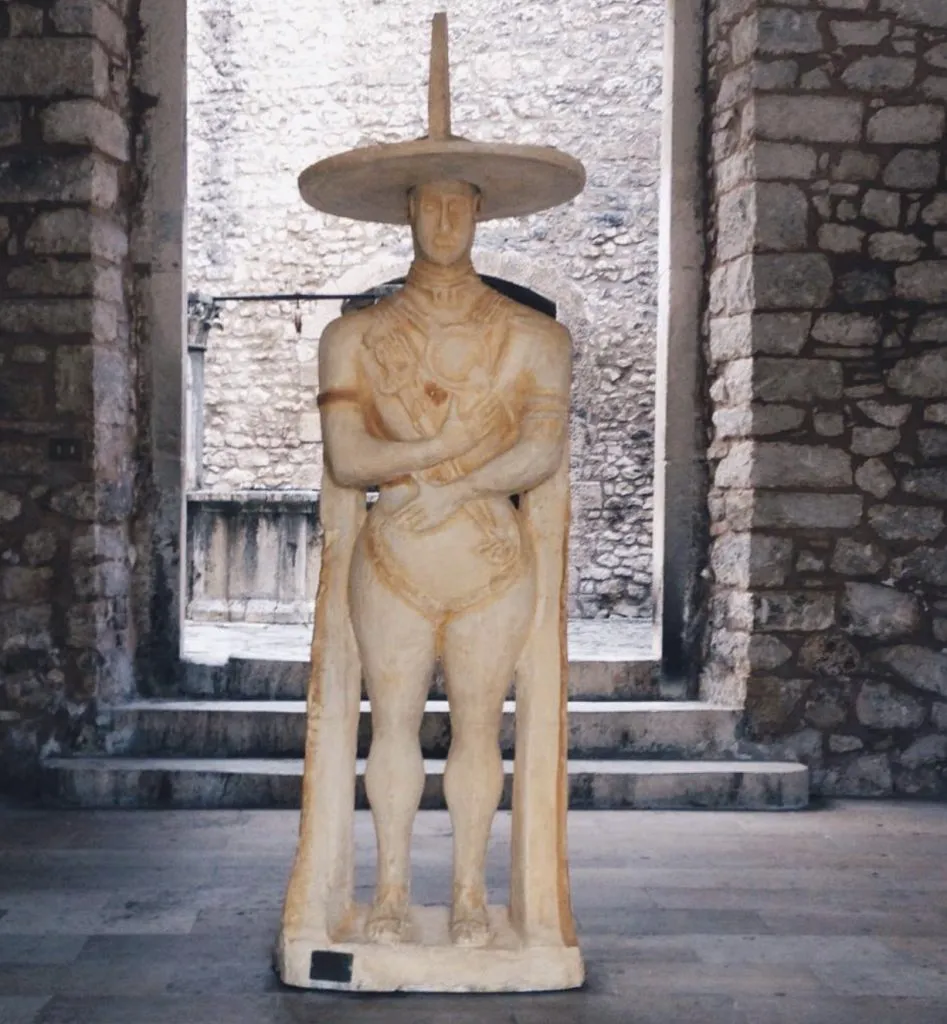 Italia are propriul său Stonehenge. Monument impresionant, construit de o populație misterioasă, descoperit din întâmplare