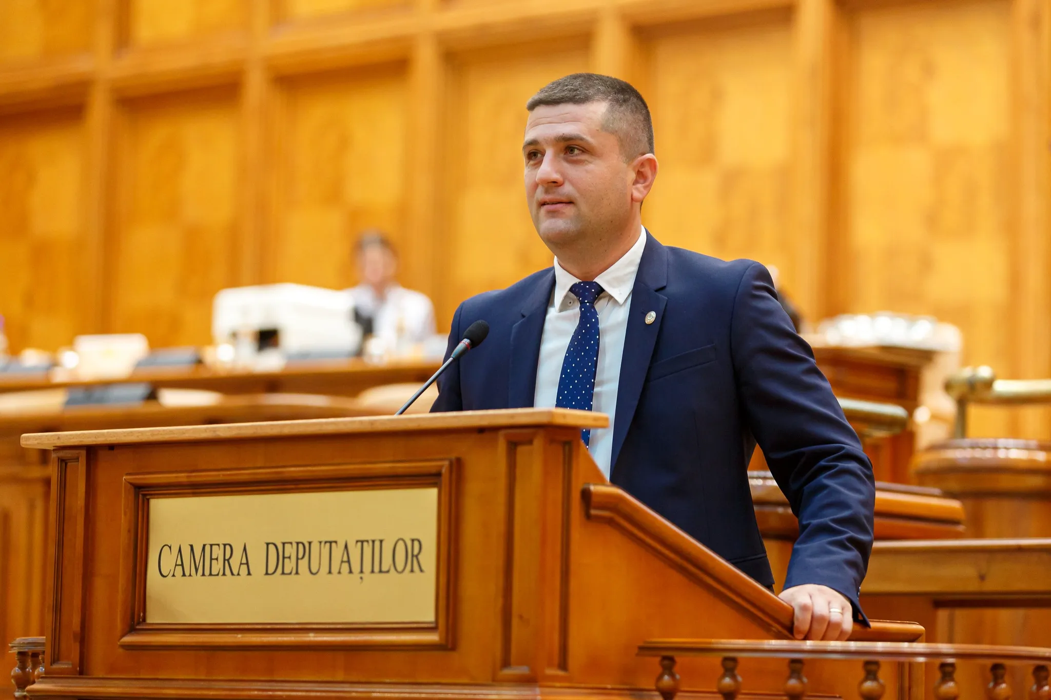 Bătaie între șefele din minister. A fost nevoie de intervenție pentru a calma scandalul 