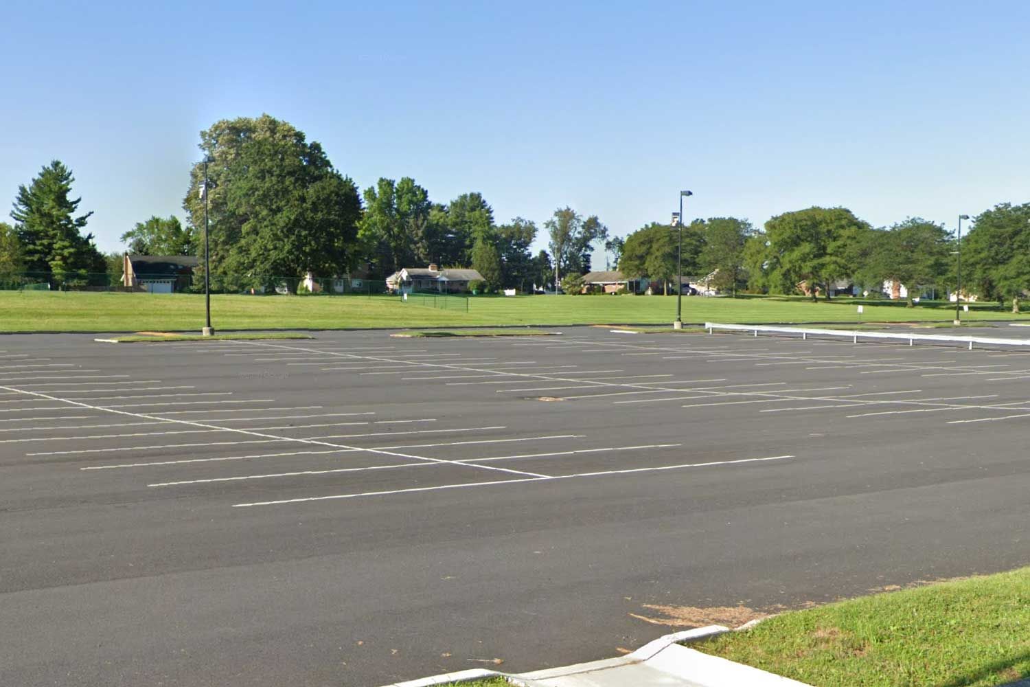 Noi provocări periculoase pe TikTok. Un adolescent a murit, iar o tânără s-a ales cu răni grave la cap