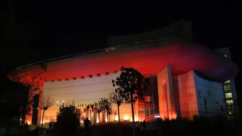 Stagiunea Teatrului Național din București începe cu două spectacole la Chișinău