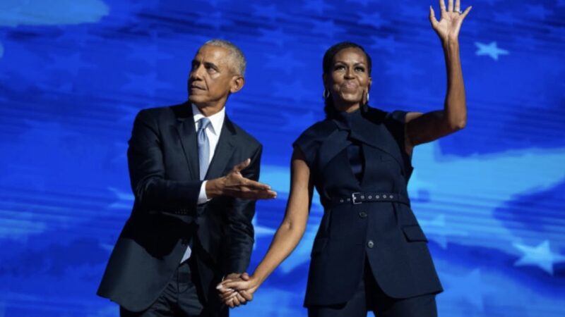În plin scandal de divorț, soții Obama au plecat în vacanță. Au decis însă să vină separat