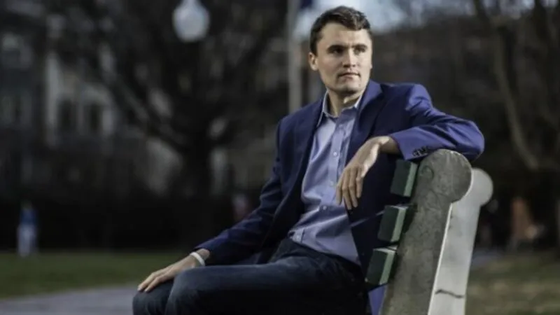 Un nou videoclip șocant arată cum asasinul lui Charlie Kirk a fugit de pe acoperiș imediat după ce l-a împușcat mortal
