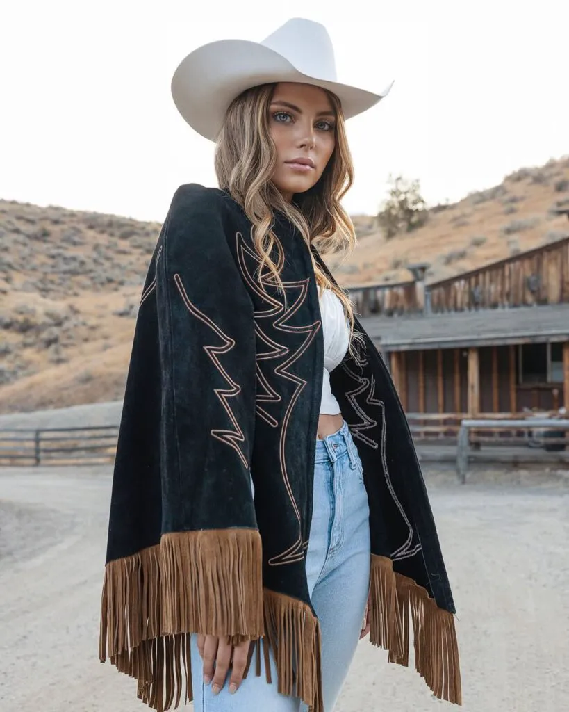 Cum se „construiește” o ținută cowboy chic. Este trendul toamnei și are câteva piese de bază