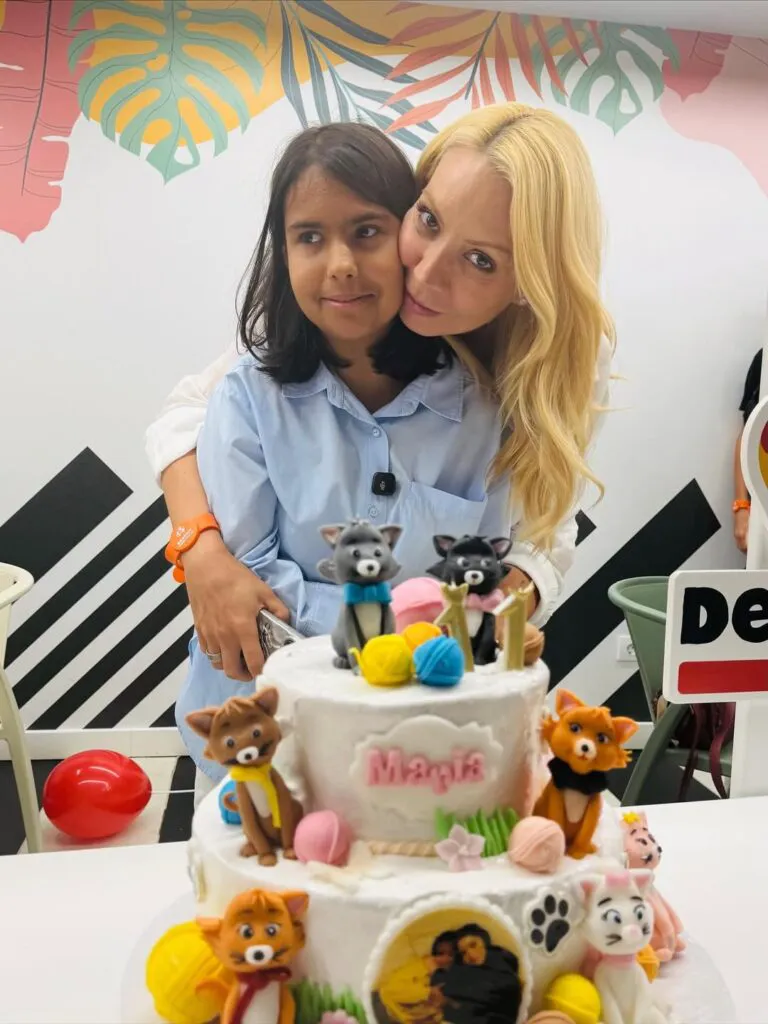 Cum este Daciana Sârbu în postura de mamă adoptivă. Multe femei ar trebui să se uite la ea