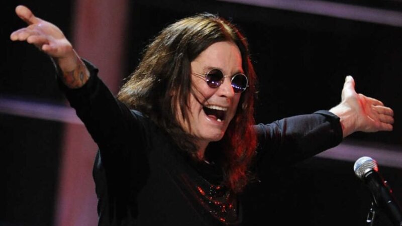 Soția lui Ozzy Osbourne, hotărâtă să termine autobiografia artistului, „indiferent cât de dureros va fi să retrăiesc abuzurile și aventurile lui”