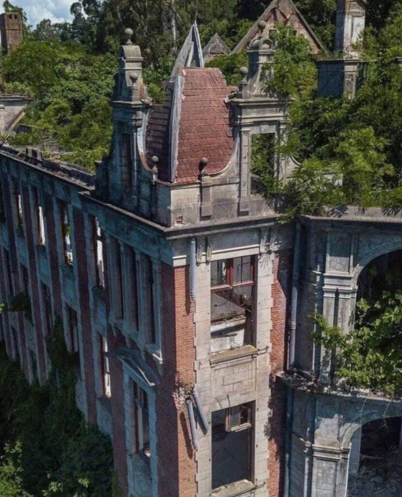 Palatul cu 365 de camere – cea mai frumoasă declarație de dragoste pentru soția prințului
