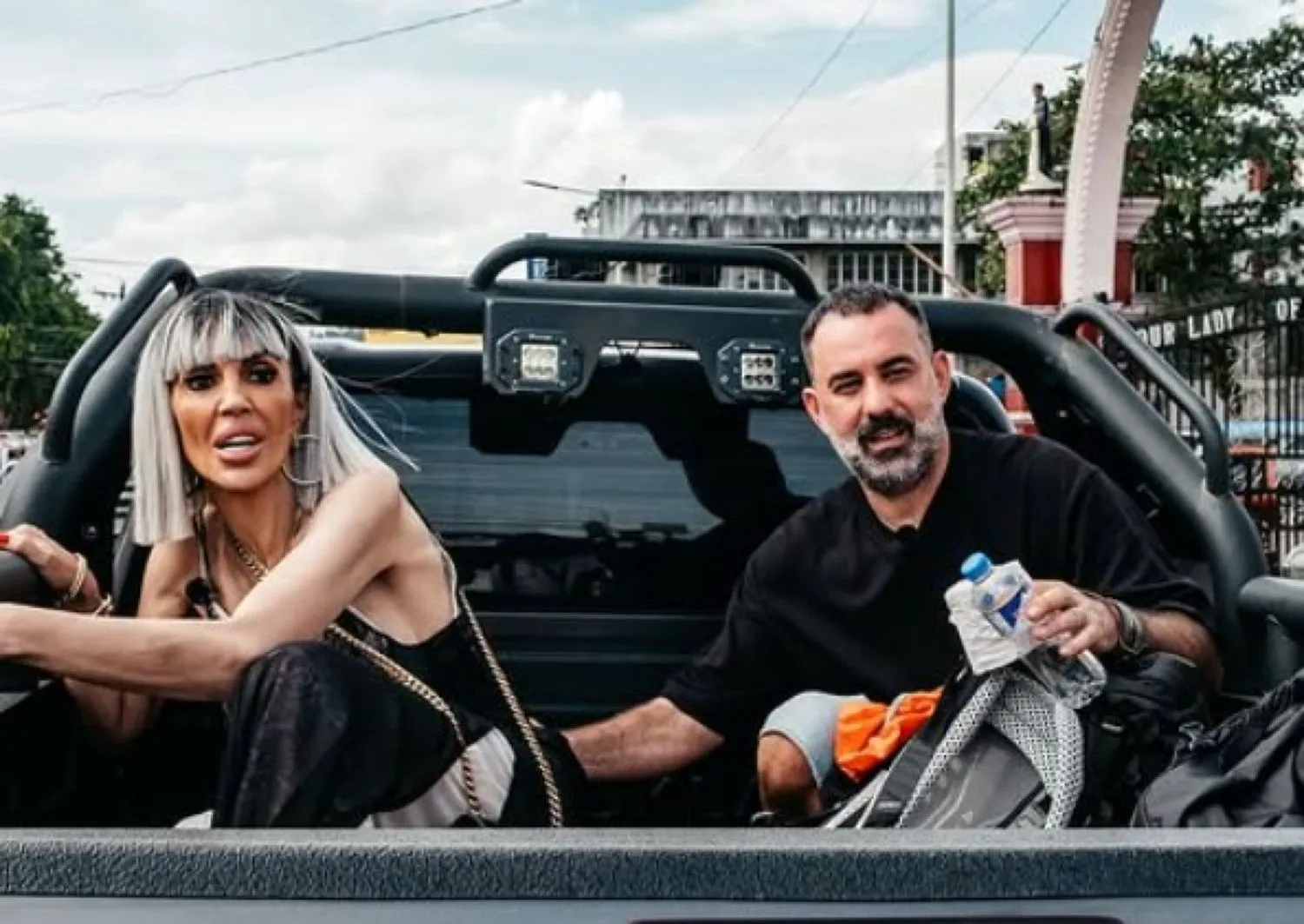 Raluca Bădulescu povestește cu umor despre ținutele purtate la Asia Express. „Auzi, dar ești domnișoară de onoare?”