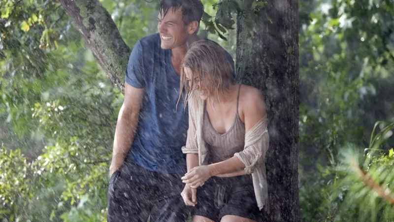 Un actor de la Hollywood s-a mutat în pădure. Spune că e pregătit de apocalipsă