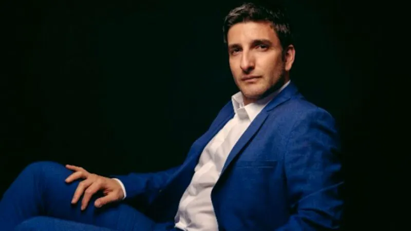 Silviu Biriș povestește cu umor cum l-a ajutat nasul „mare” în meseria de actor. Dar și cum l-a umilit tatăl vitreg