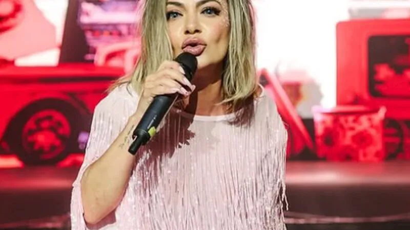 Andreea Antonescu s-a pregătit intens pentru plecarea în America: a luat cursuri de manichiură. „E cursantul care își dă silința și nu renunță”