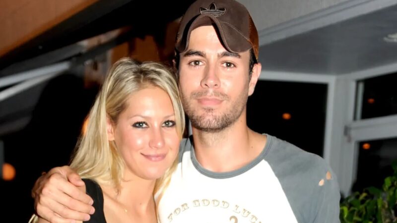 Anna Kournikova oferă o imagine rară din viața de mamă. Familia se pregătește intens pentru Halloween