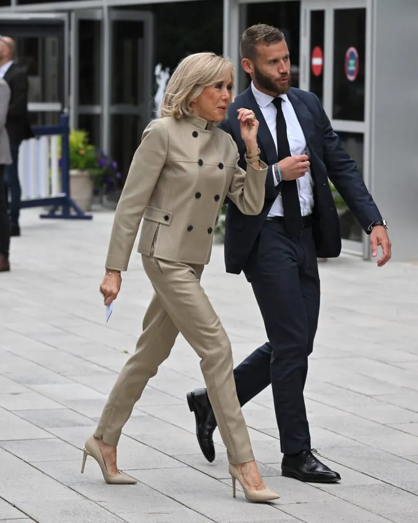 Brigitte Macron i-a surprins pe francezi cu alegerea „SPP-istului” care a însoțit-o la Festivalul Modei de la Paris