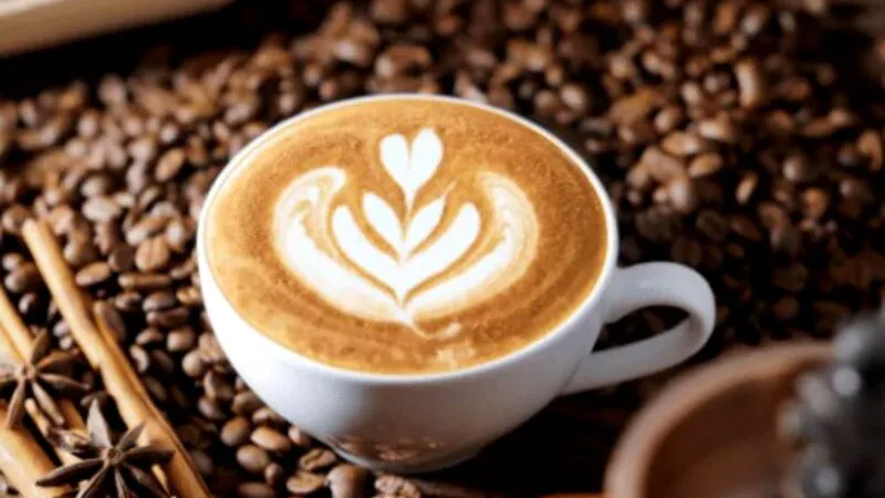 Bancul zilei. O cafea, vă rog! Normală? Nu! Să mi-o faceți vă rog, un pic mai…