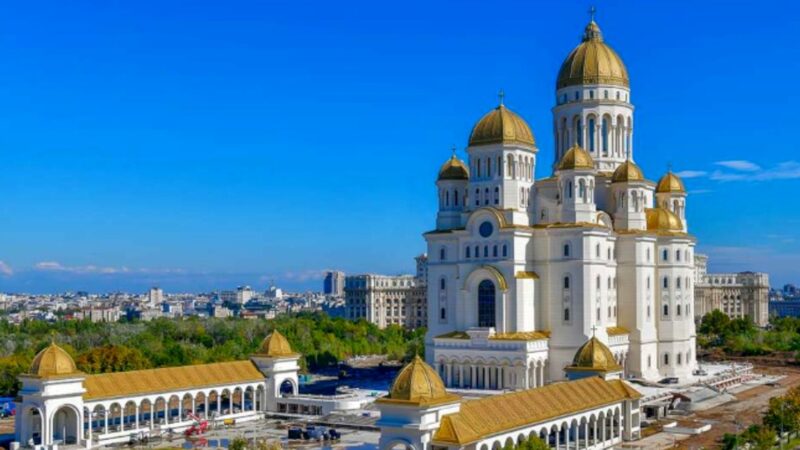 Ce se întâmplă la Catedrala Mântuirii Neamului, inaugurată de sărbătoarea Sfântului Dumitru