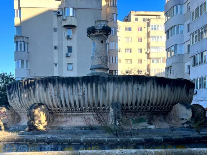 Secretul Fântânii Dragonilor din Constanța. Cea mai mare fântână arteziană în stil Art Deco din Europa zace de decenii în paragină