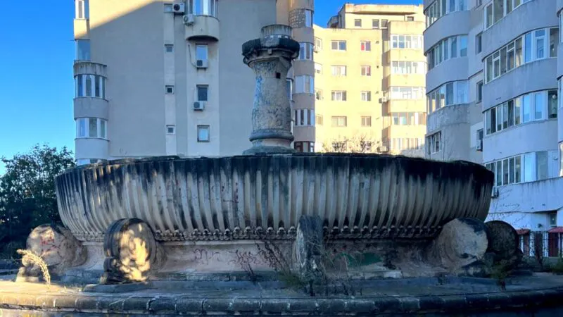 Secretul Fântânii Dragonilor din Constanța. Cea mai mare fântână arteziană în stil Art Deco din Europa zace de decenii în paragină