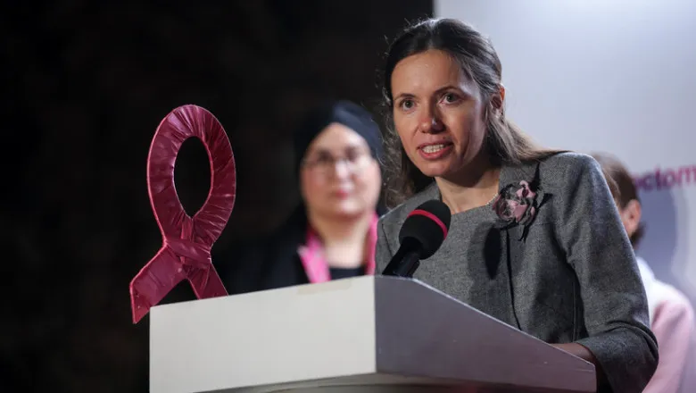 Concubinei lui Nicușor Dan i se construiește profilul de Primă Doamnă
