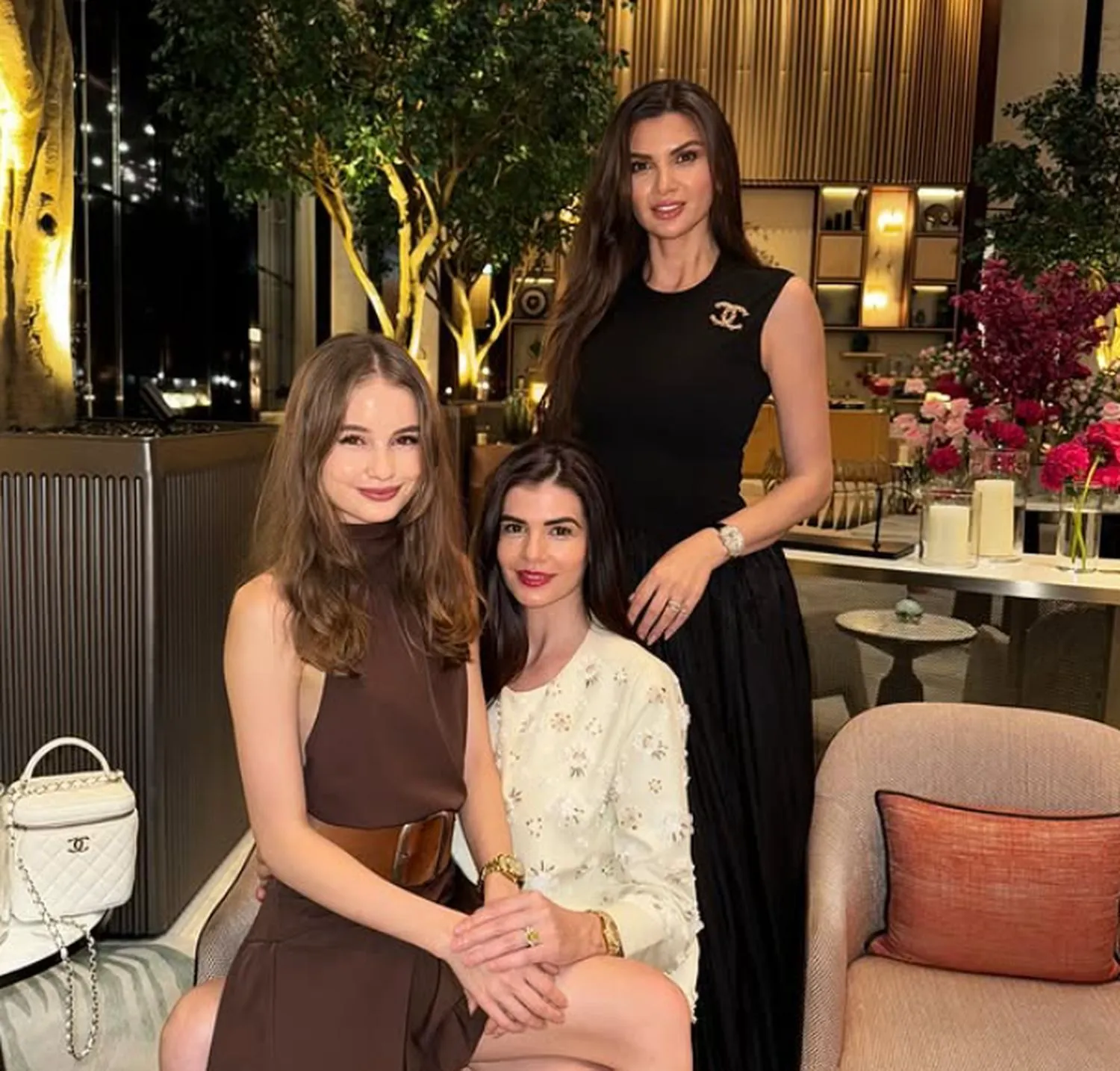 Irina Columbeanu a povestit ce viață trăiește mama ei, Monica Gabor, în America. „E fericită, are o viață foarte relaxantă”