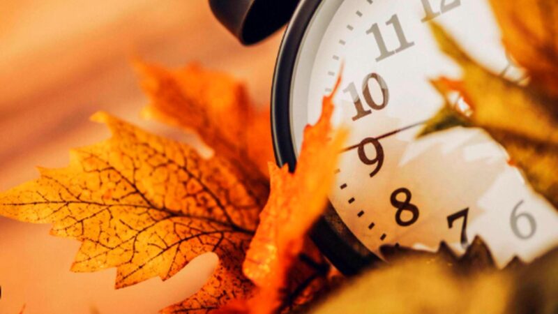 Din acest weekend dormim mai mult noaptea. Nu uitați să potriviți ceasurile la ora de iarnă!
