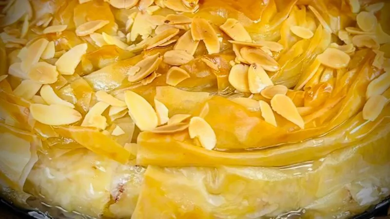 Tarta crocantă cu mere – Desertul ideal pentru o cină între prieteni