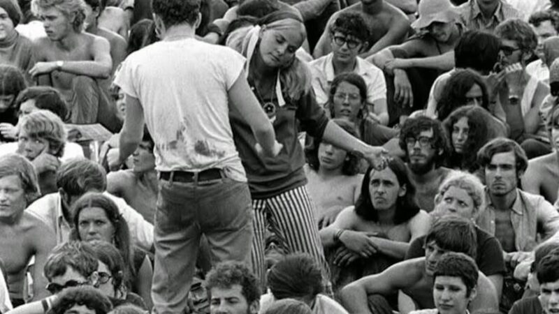 Cum a deschis Woodstock istoria festivalurilor moderne