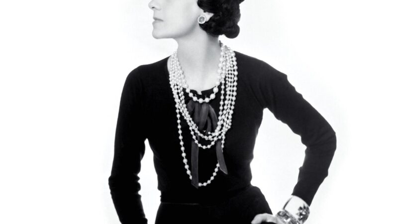 Coco Chanel, femeia care „devora diamante”. Povestea singurei colecții de bijuterii care a scandalizat Parisul