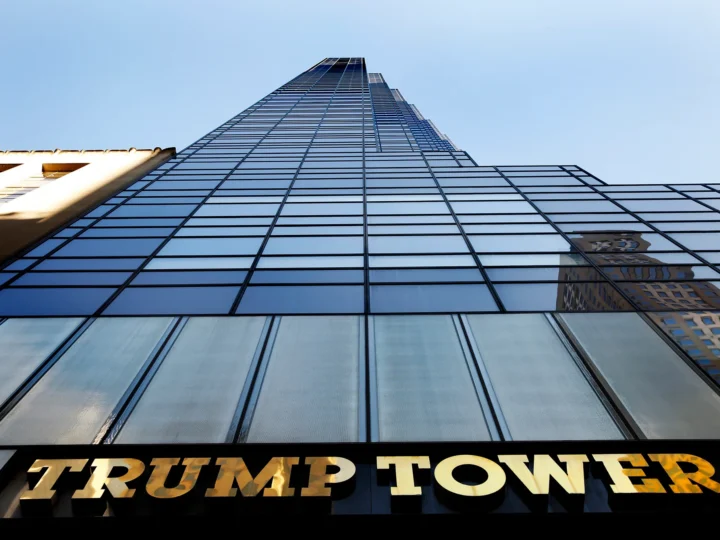 Nici Trump Tower din New York nu mai e ce-a fost: lux de milioane, probleme ca-n București!