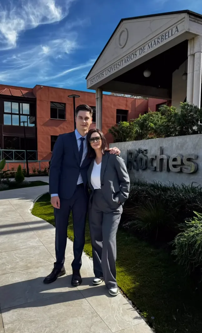 Andreea Berecleanu știe cum să-și aline dorul de copiii ei și ai lui Andrei Zaharescu. S-a asigurat că află tot ce fac aceștia 