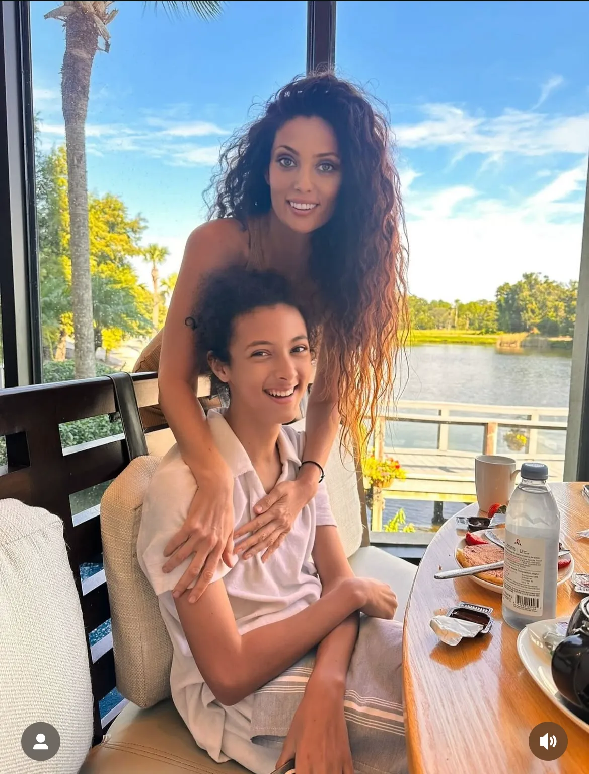 Claudia Pavel „Cream”, depășită în înălțime de fiul de 13 ani, Noah. Cum arată azi viața artistei în America