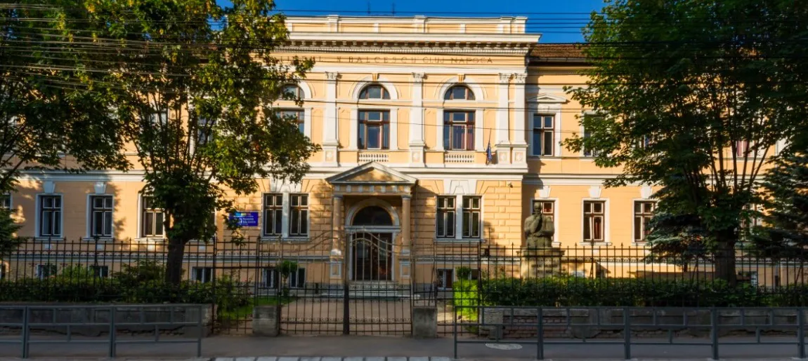 Copil de 6 ani, bătut cu bestialitate și umilit chiar la școală. Medicii au făcut eforturi supraomenești, dar fără rezultat